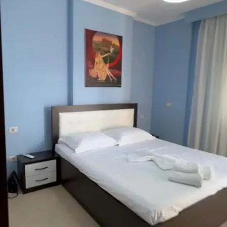 Bright Coastal With Balcony And Sea Views Апартаменты Влёра